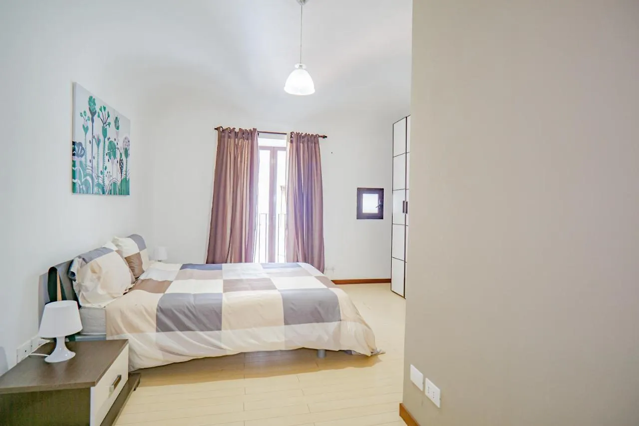 Castle Living Apartment Catania Italy
