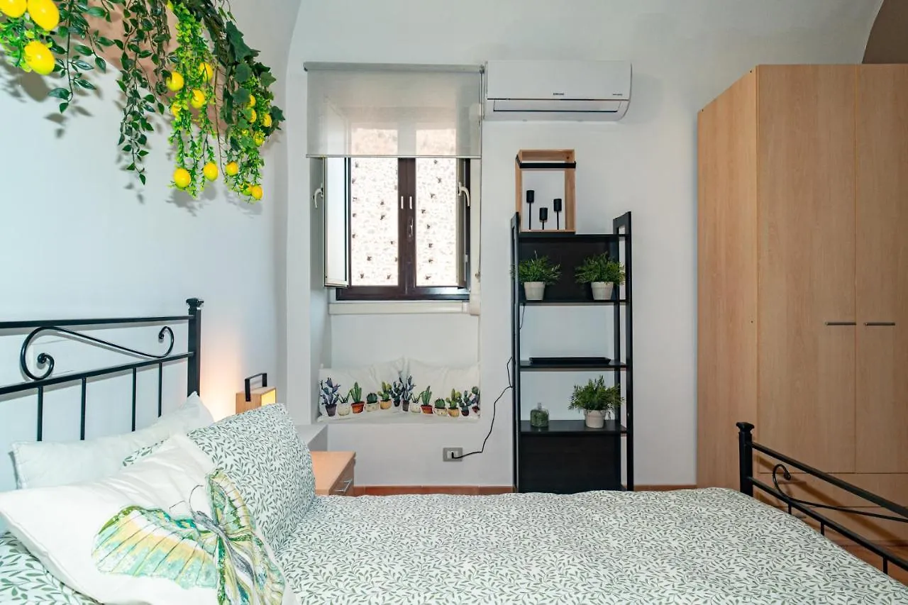Castle Living Apartment Catania Italy